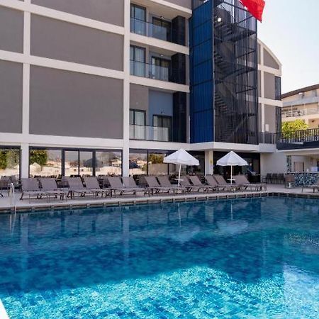 Side Square Hotel Exterior photo