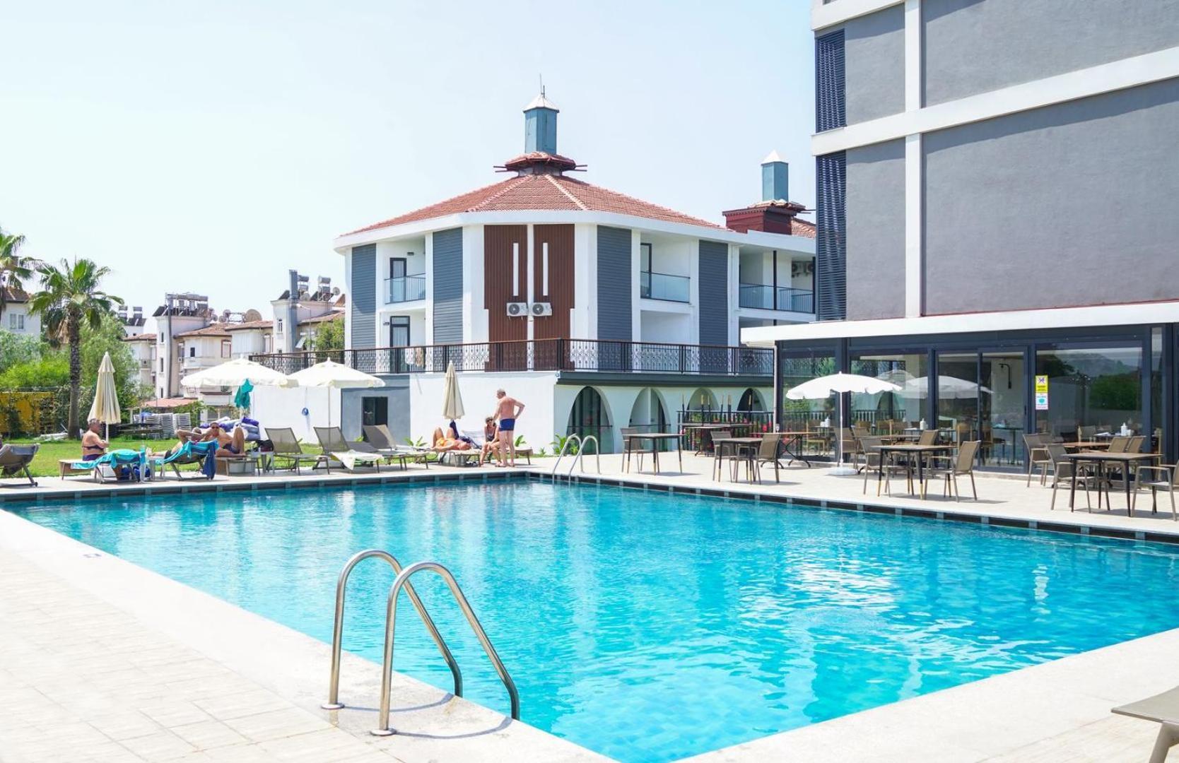 Side Square Hotel Exterior photo